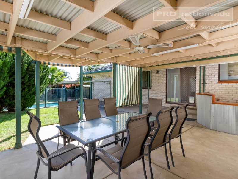 6 Huthwaite Street, Mount Austin NSW 2650