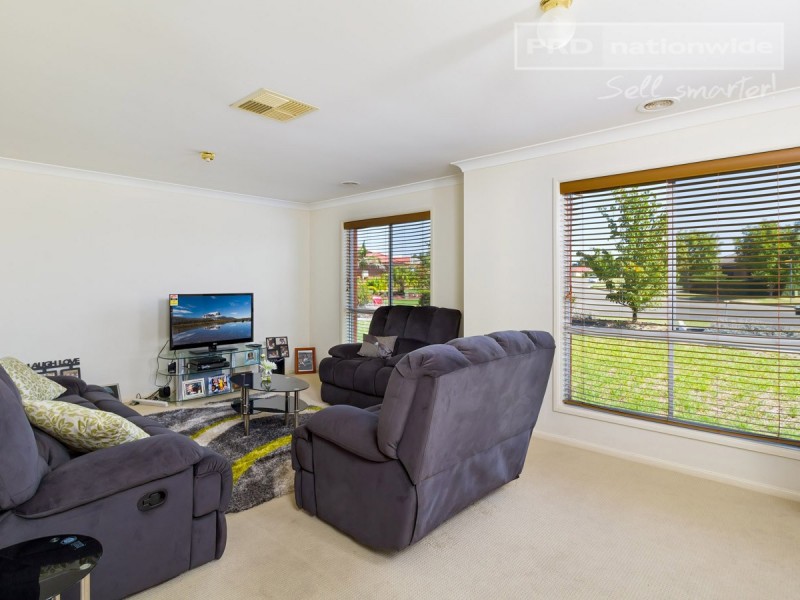 50 Nunkeri Street, Glenfield Park NSW 2650