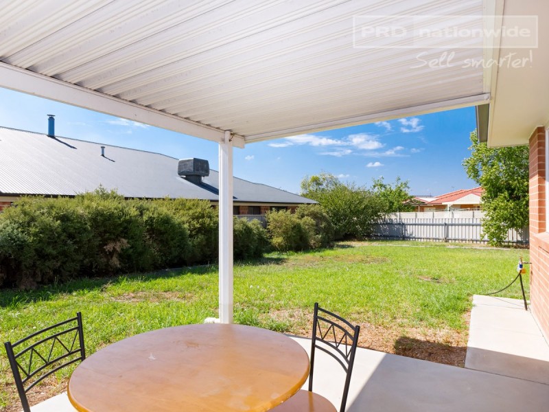 50 Nunkeri Street, Glenfield Park NSW 2650