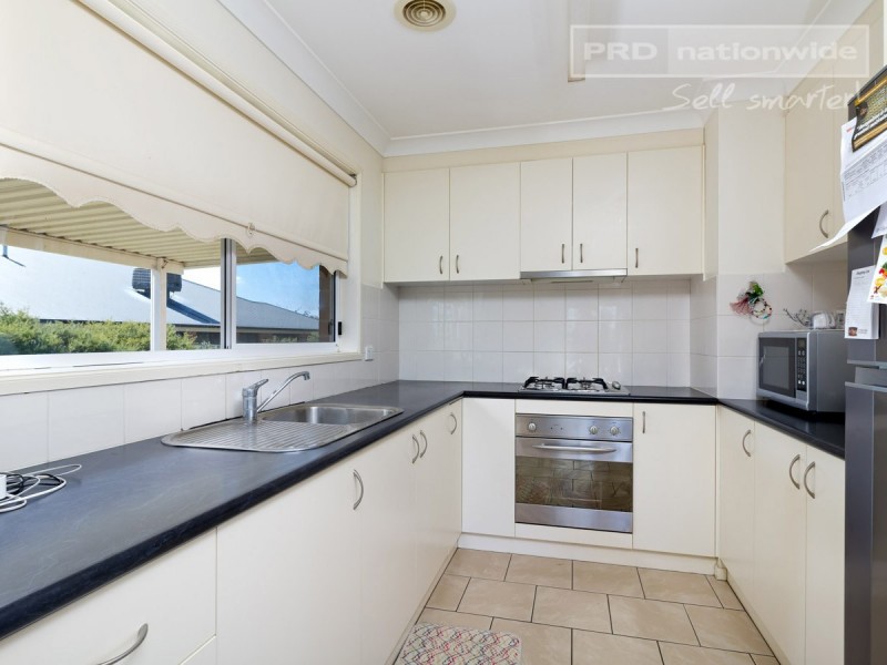 50 Nunkeri Street, Glenfield Park NSW 2650