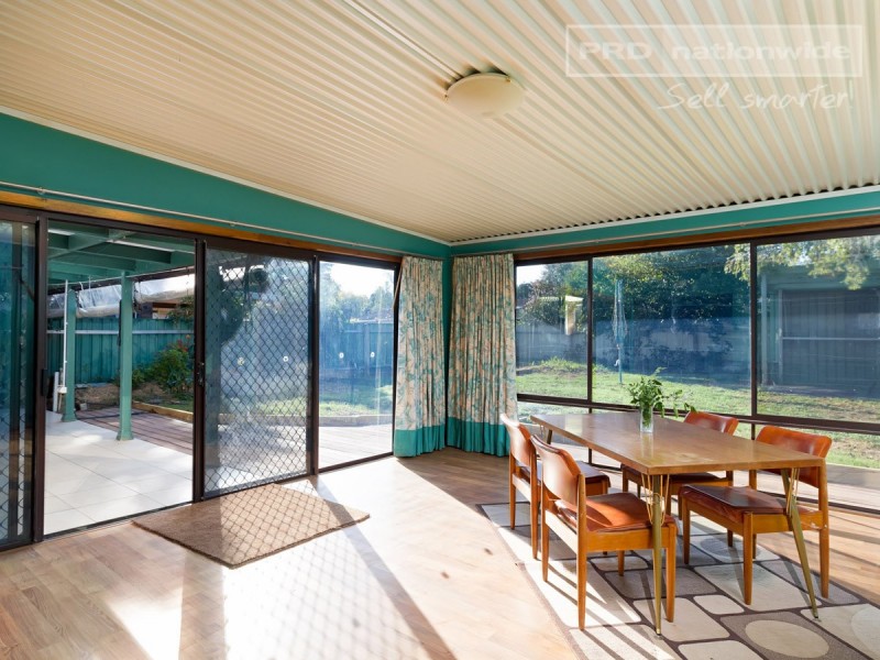 42 Maple Road, Lake Albert NSW 2650