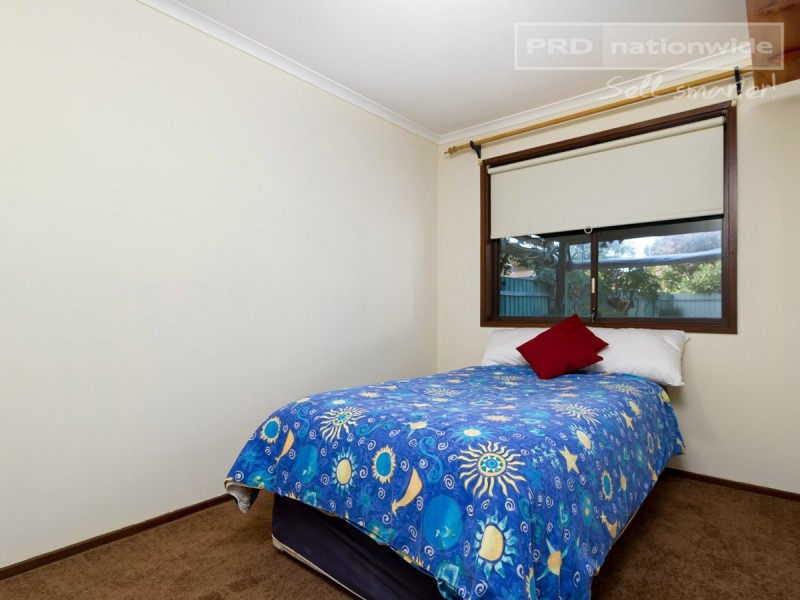 42 Maple Road, Lake Albert NSW 2650