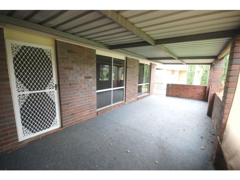 55 Cutler Avenue, Kooringal NSW 2650