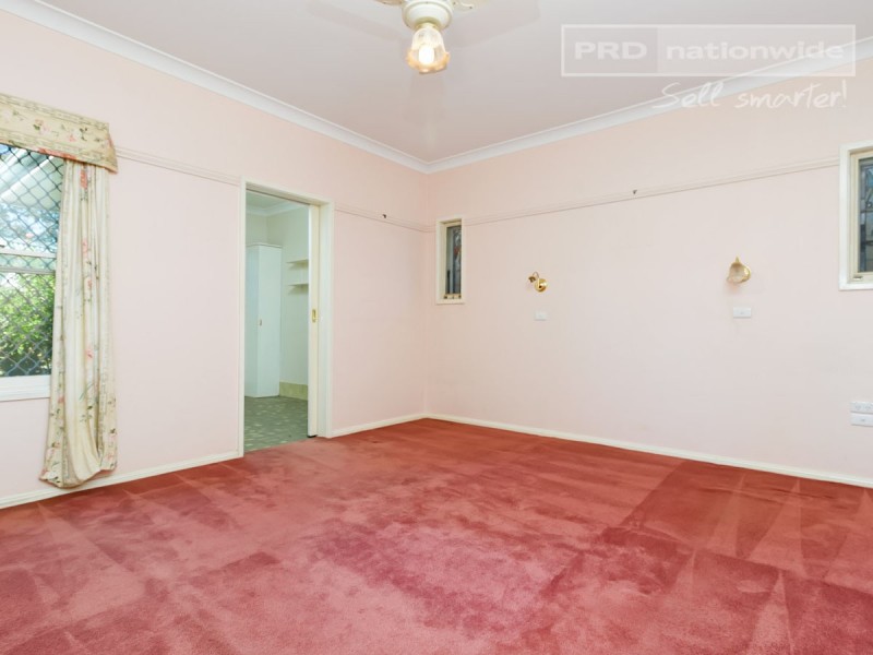 1 Kindra Lane, Turvey Park NSW 2650