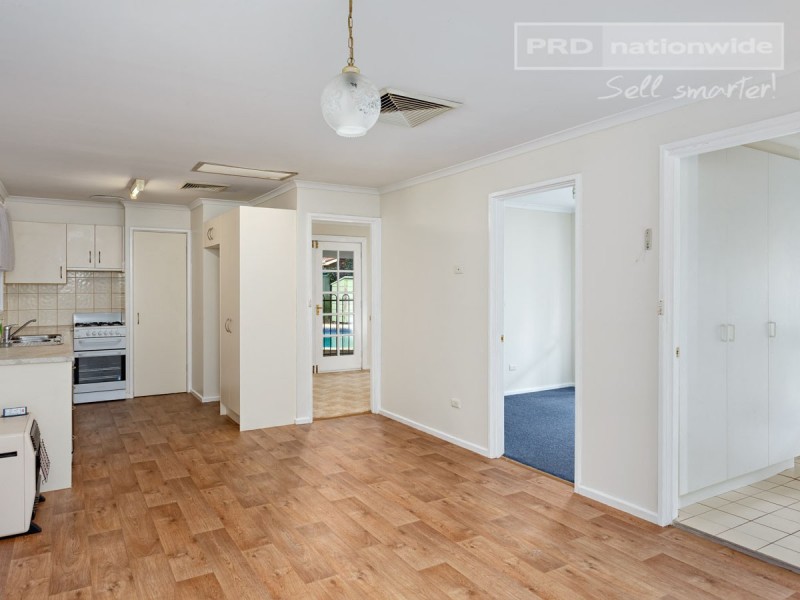 42 Brunskill Road, Lake Albert NSW 2650