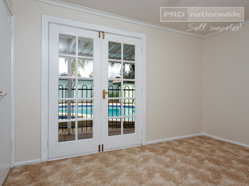 42 Brunskill Road, Lake Albert NSW 2650