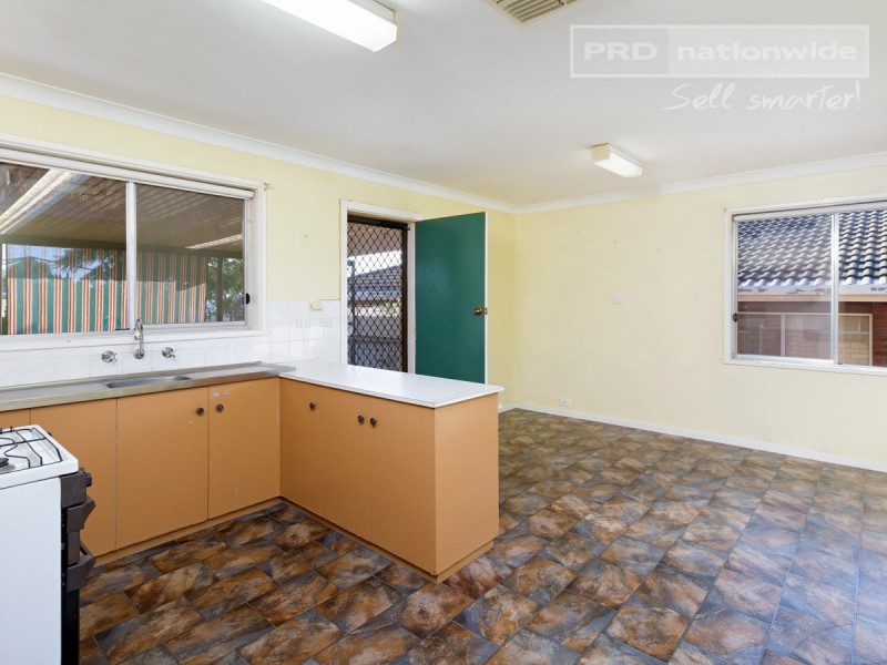 136 Cowabbie Street, Coolamon NSW 2701