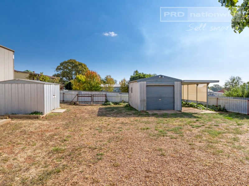 136 Cowabbie Street, Coolamon NSW 2701