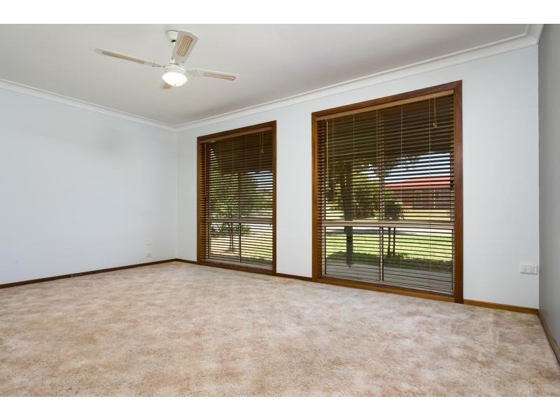 1/89 Dalman Parkway, Glenfield Park NSW 2650
