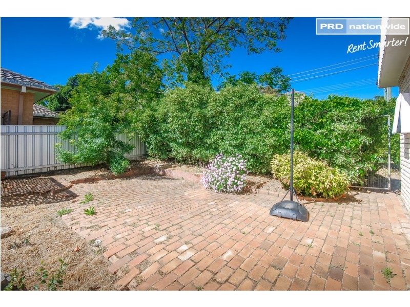 1 Yarrah Street, Kooringal NSW 2650