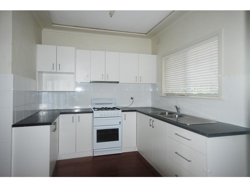 31 Kennedy Avenue, Kooringal NSW 2650