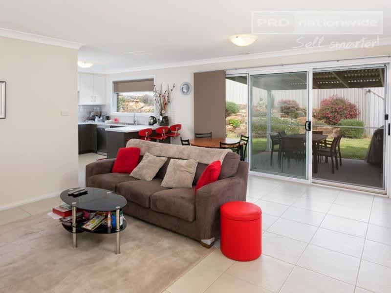 3/2-3 Larra Place, Bourkelands NSW 2650