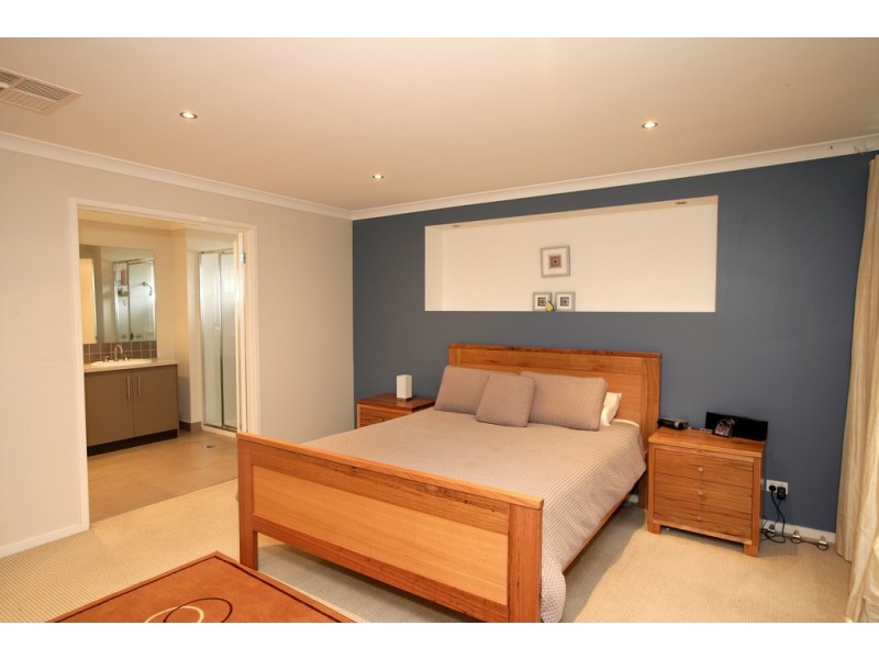 10 Budawang Place, Tatton NSW 2650