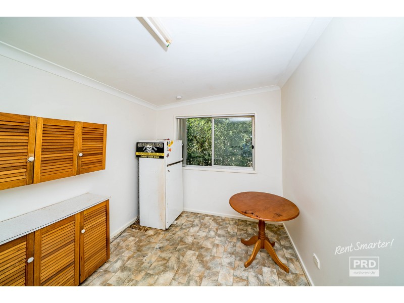 7 Doyle Avenue, Mount Austin NSW 2650