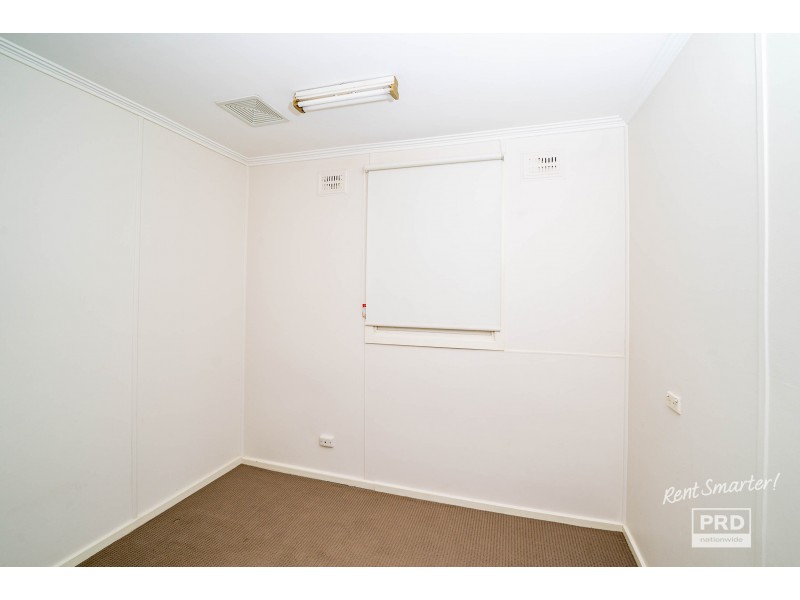 7 Doyle Avenue, Mount Austin NSW 2650