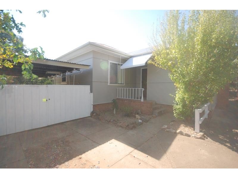 7 Doyle Avenue, Mount Austin NSW 2650