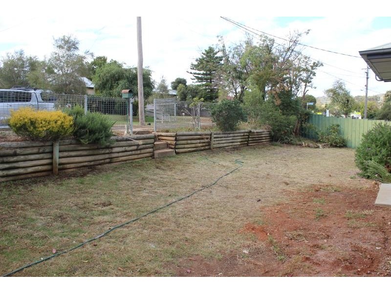 10 Condon Avenue, Mount Austin NSW 2650