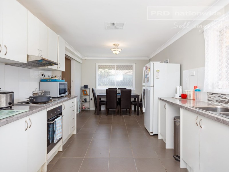 21 Coyne Street, Mount Austin NSW 2650