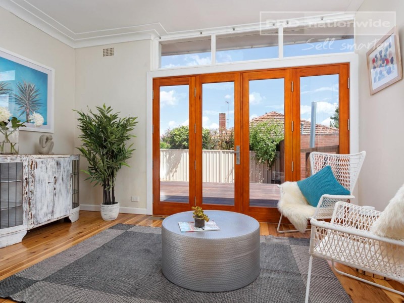 42 Mitchelmore Street, Turvey Park NSW 2650