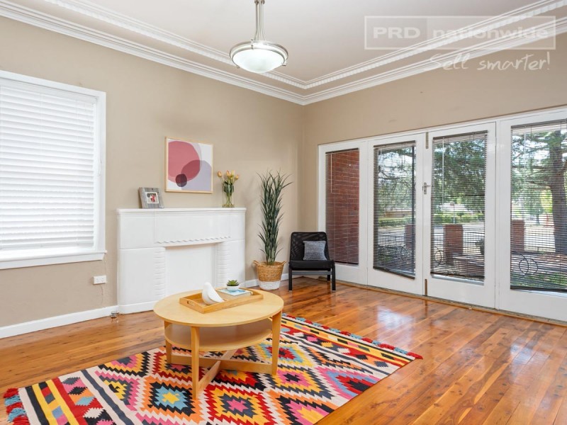 42 Mitchelmore Street, Turvey Park NSW 2650