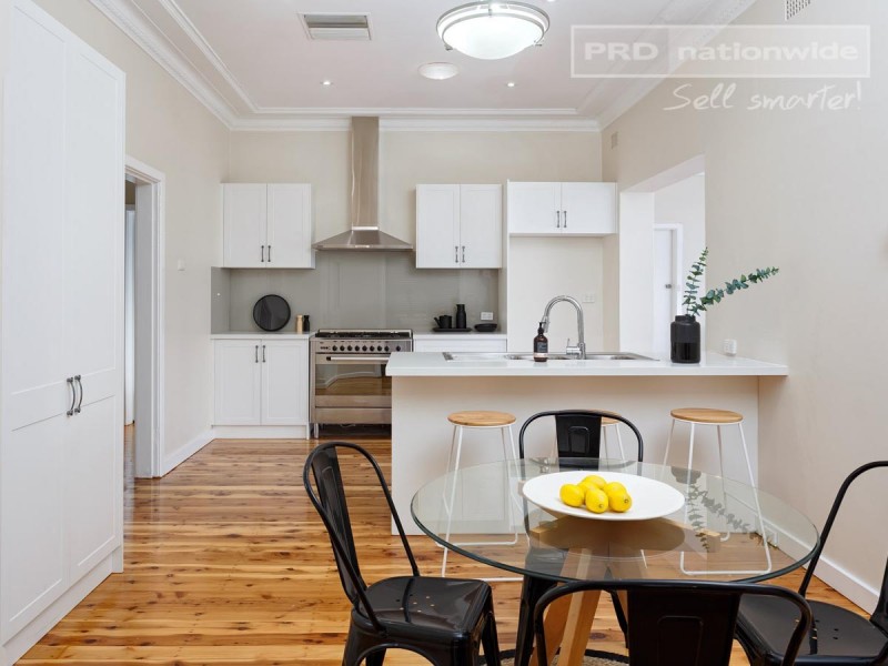 42 Mitchelmore Street, Turvey Park NSW 2650