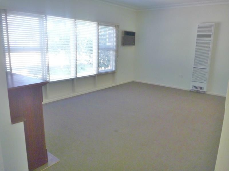71 Tichbourne Crescent, Kooringal NSW 2650