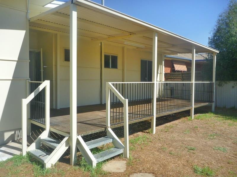 71 Tichbourne Crescent, Kooringal NSW 2650