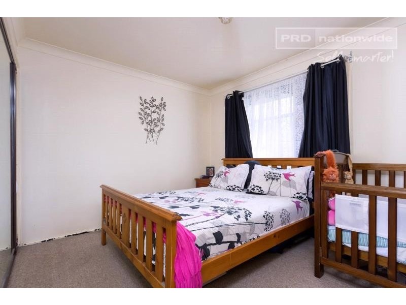 36 Maple Road, Lake Albert NSW 2650
