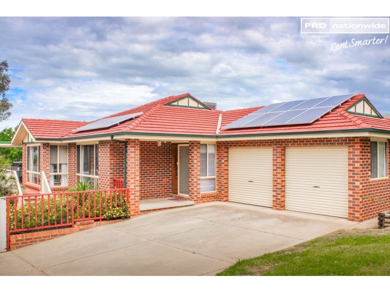 62 Simkin Crescent, Wagga Wagga NSW 2650