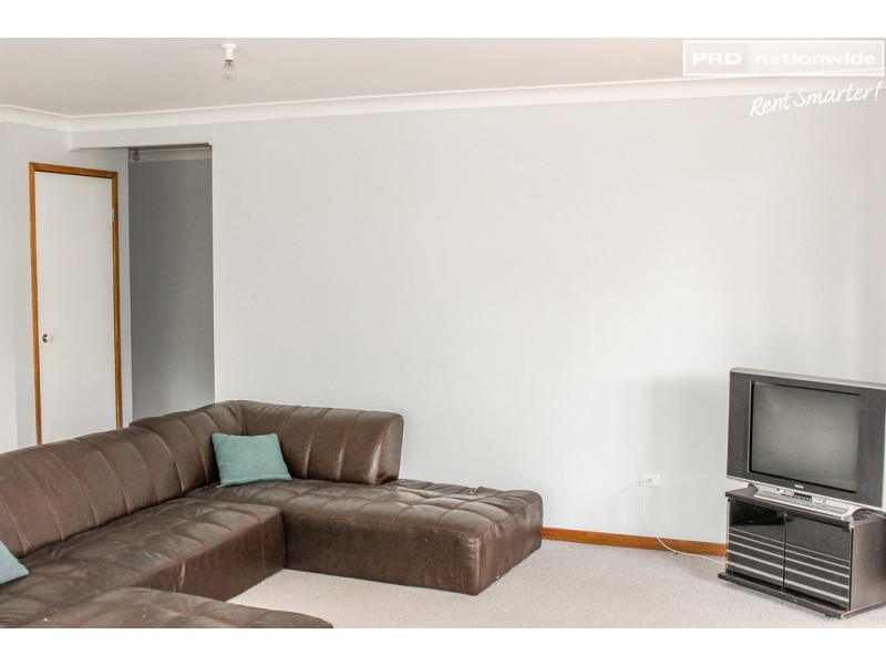 62 Simkin Crescent, Wagga Wagga NSW 2650