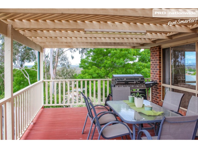 62 Simkin Crescent, Wagga Wagga NSW 2650