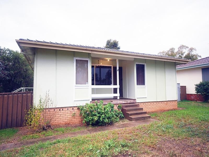 4 Toy Place, Tolland NSW 2650