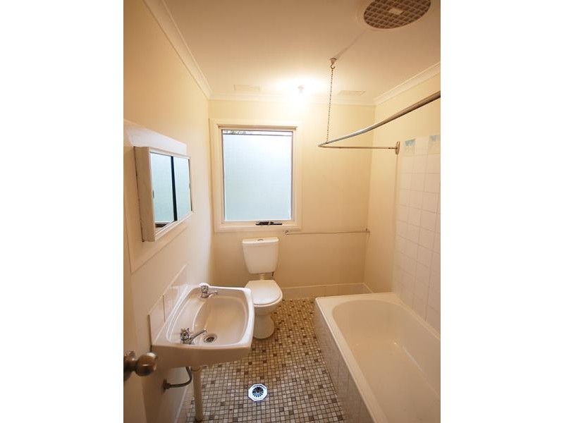 4 Toy Place, Tolland NSW 2650