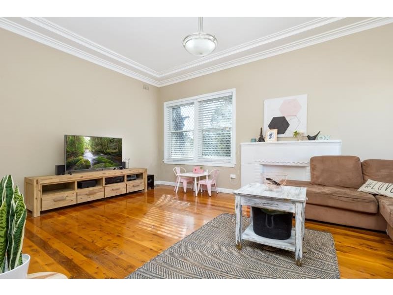 42 Mitchelmore Street, Turvey Park NSW 2650