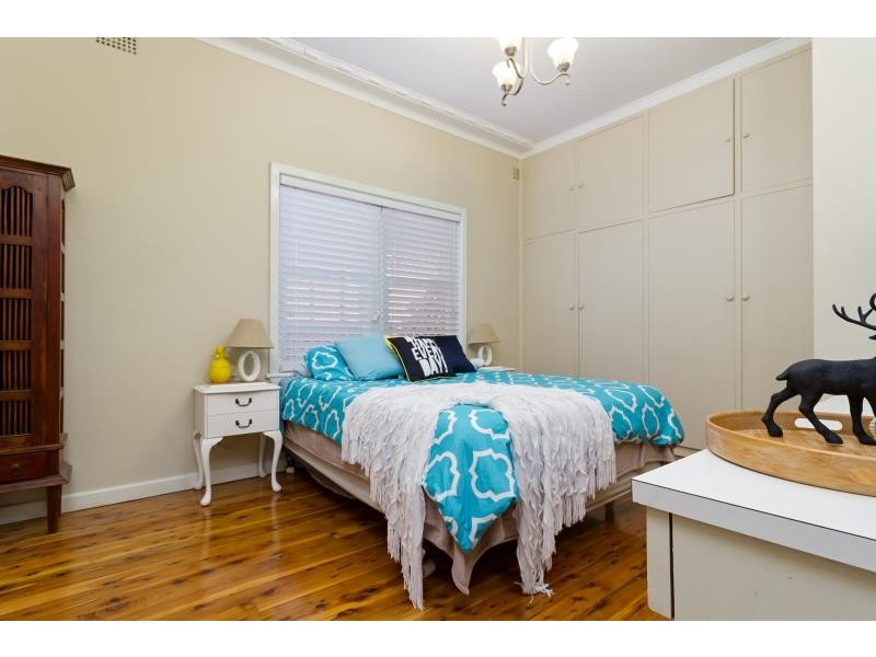 42 Mitchelmore Street, Turvey Park NSW 2650