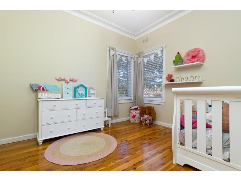 42 Mitchelmore Street, Turvey Park NSW 2650