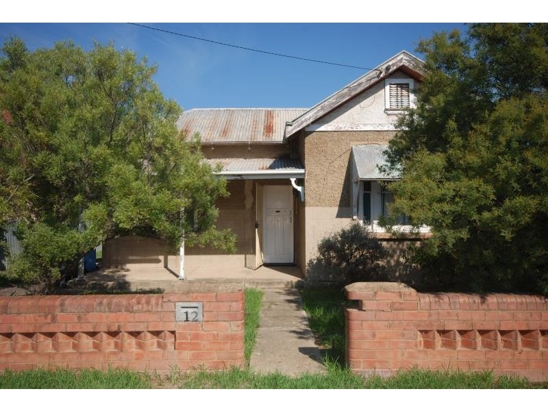 12 Evans Street, Wagga Wagga NSW 2650