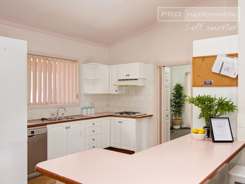 40 Lamilla Street, Glenfield Park NSW 2650