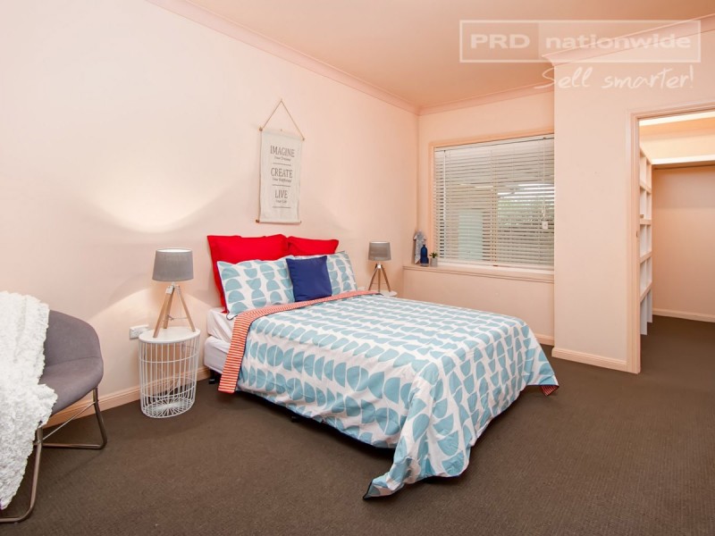 40 Lamilla Street, Glenfield Park NSW 2650