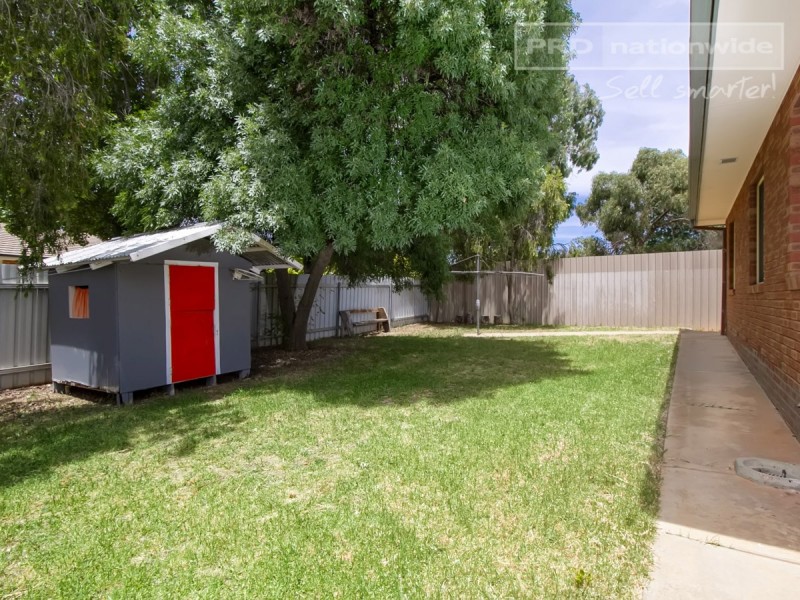 40 Lamilla Street, Glenfield Park NSW 2650