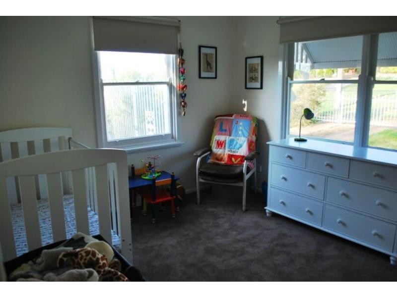 76 Mitchelmore Street, Turvey Park NSW 2650