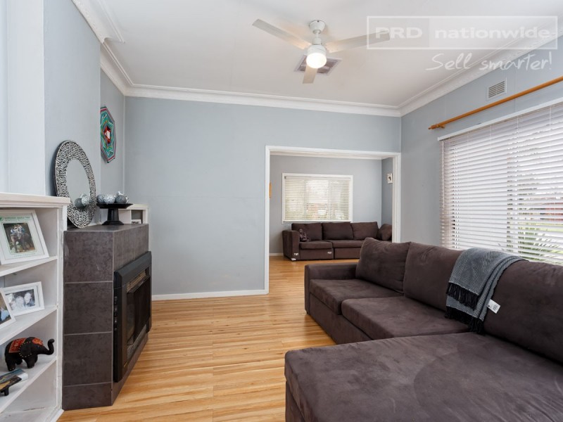 372 Lake Albert Road, Kooringal NSW 2650