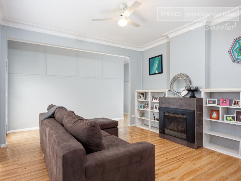 372 Lake Albert Road, Kooringal NSW 2650