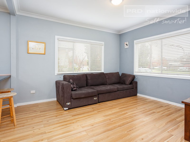 372 Lake Albert Road, Kooringal NSW 2650