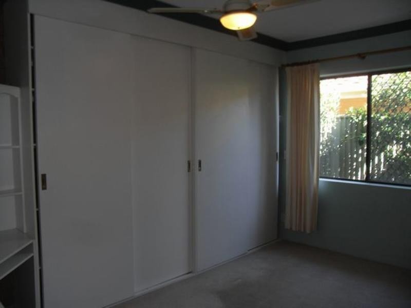 3 Bass Street, Lake Albert NSW 2650