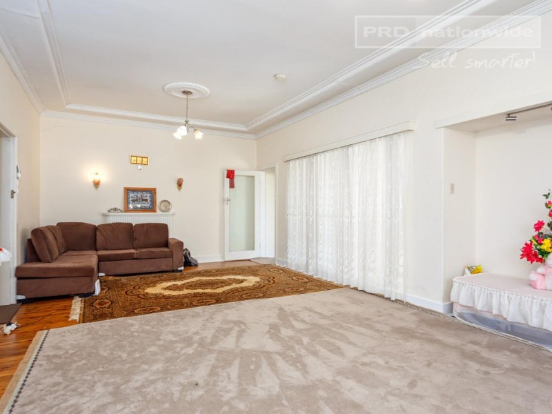 48 Blamey Street, Turvey Park NSW 2650