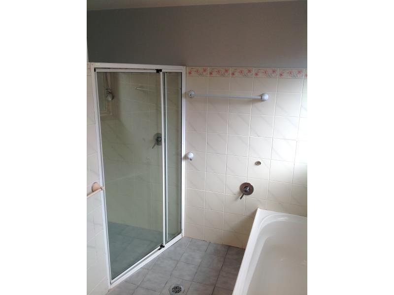 33 Gardenia Avenue, Lake Albert NSW 2650