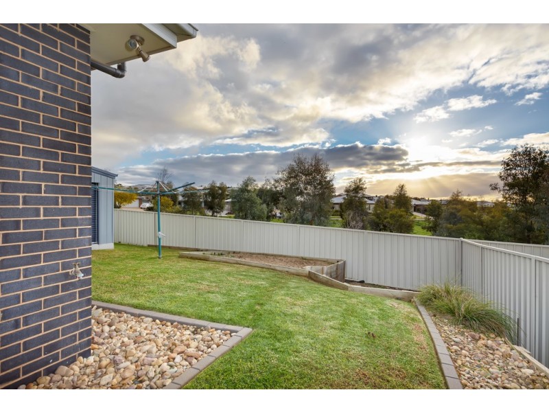 162 Brooklyn Drive, Bourkelands NSW 2650