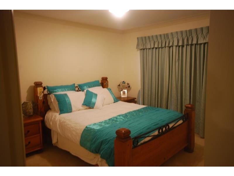 1/78 Paldi Cres, Glenfield Park NSW 2650