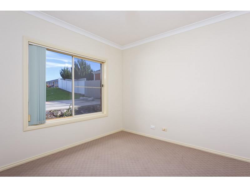 1/8 Keane Place, Wagga Wagga NSW 2650